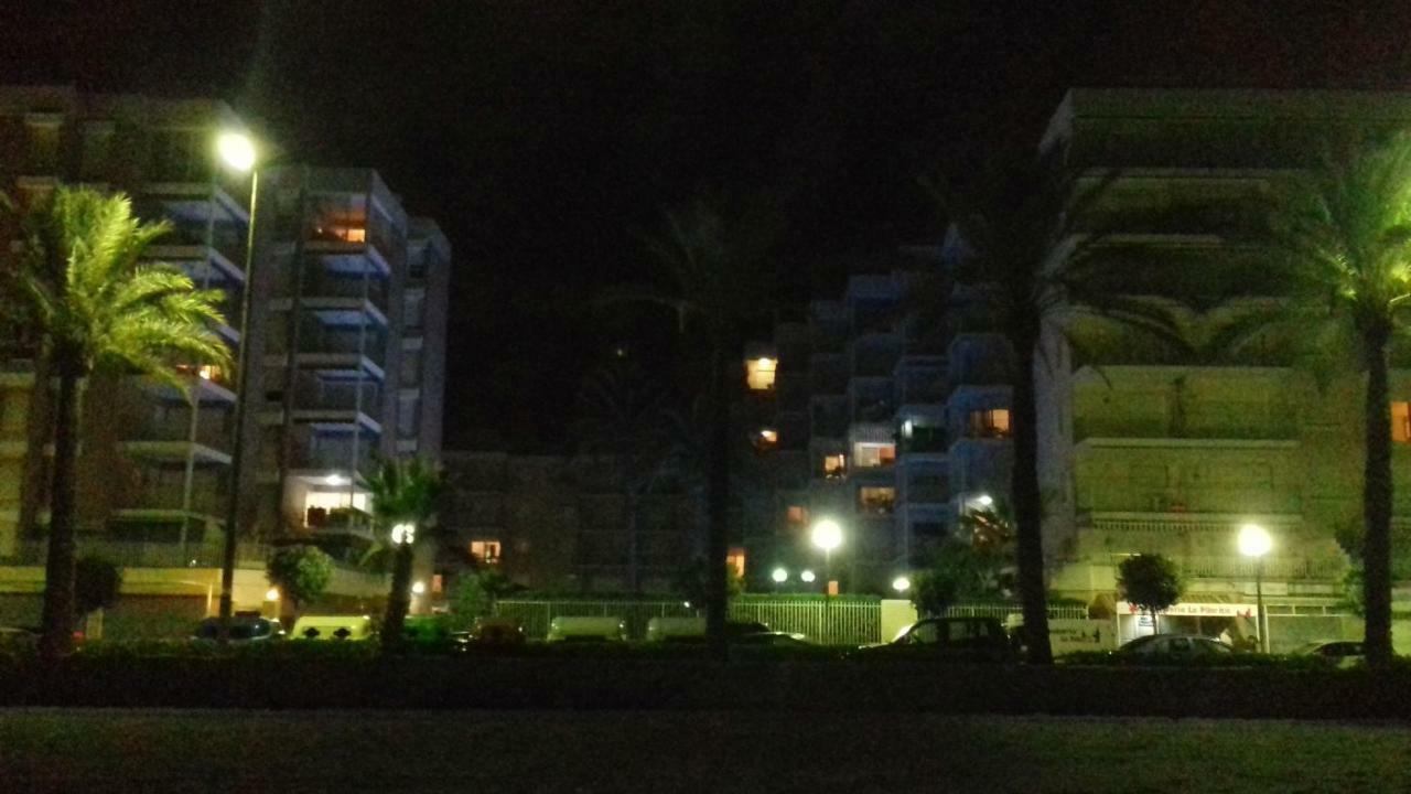 Sea front Apart. 2 Pools / 1ª linea. 2 piscinas Apartment Segur de Calafell Exterior foto